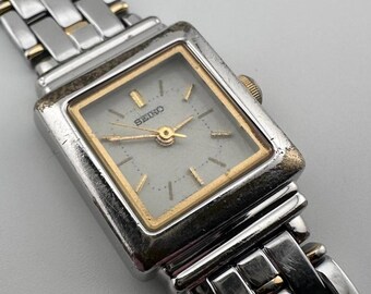 Seiko Womens Vintage Quartz Watch White Dial Two Tone Bracelet 17mm Worn Patina Vintage Seiko Women main image 2