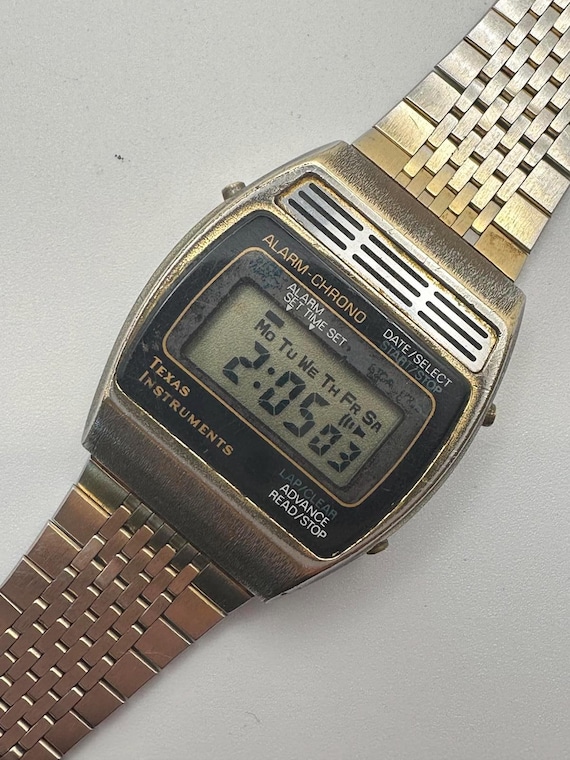 Vintage Texas Instruments Digital Alarm Chrono Watch Gold Tone 34mm 1970s-1980s