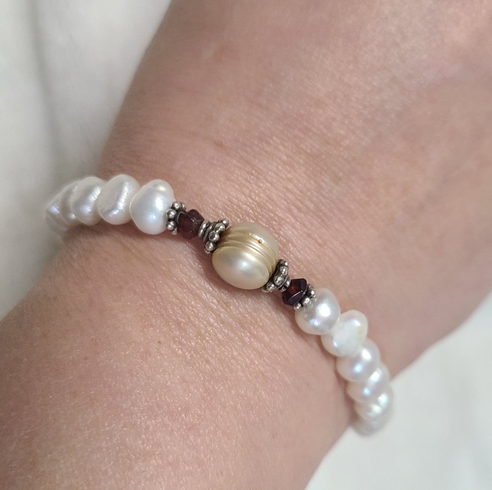 ブレスレット VINTAGE HOLLYWOOD Baroque Pearl Matte Bracelet BMR687 il_fullxfull.4261828891_qesg.jpg
