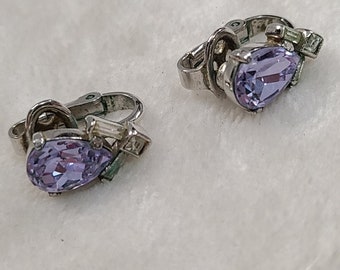 Boucles d'oreilles clip argent Trifari vintage avec pierres violettes