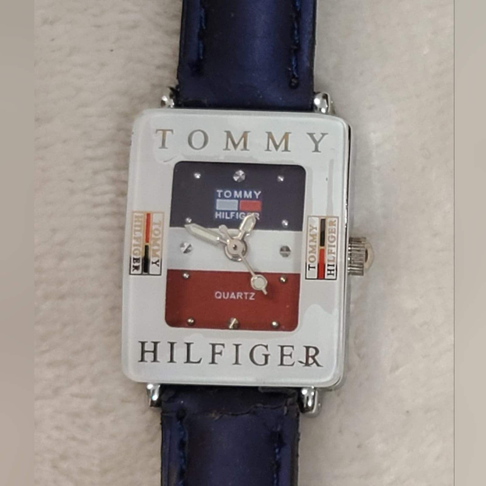 Reloj Tommy Hilfiger Y2K para mujer México