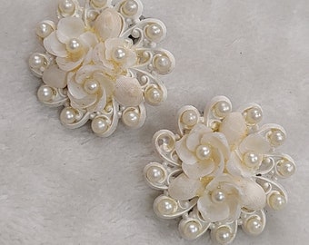 Boucles d'oreilles clip fleur vintage avec coquillages et perles artificielles