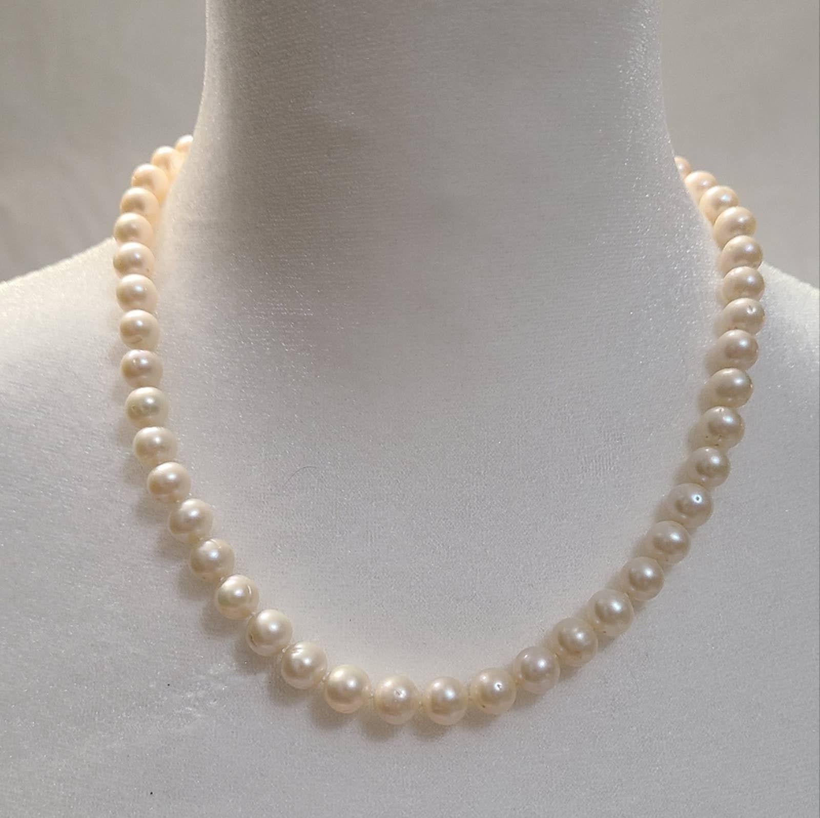 14k IWI Single Strand Pearl Necklace