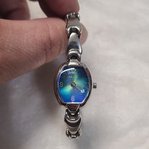 Relic Women&#39;s Silver Tone Watch With Mother Of Pearl Dial