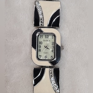 Sophie Women&#39;s Enameled Bracelet Watch