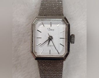 Vintage Timex Damen Silberfarbene Uhr