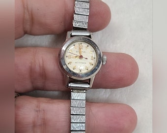 Vintage 60s Bulova reloj de cuerda automática para mujer en tono plateado