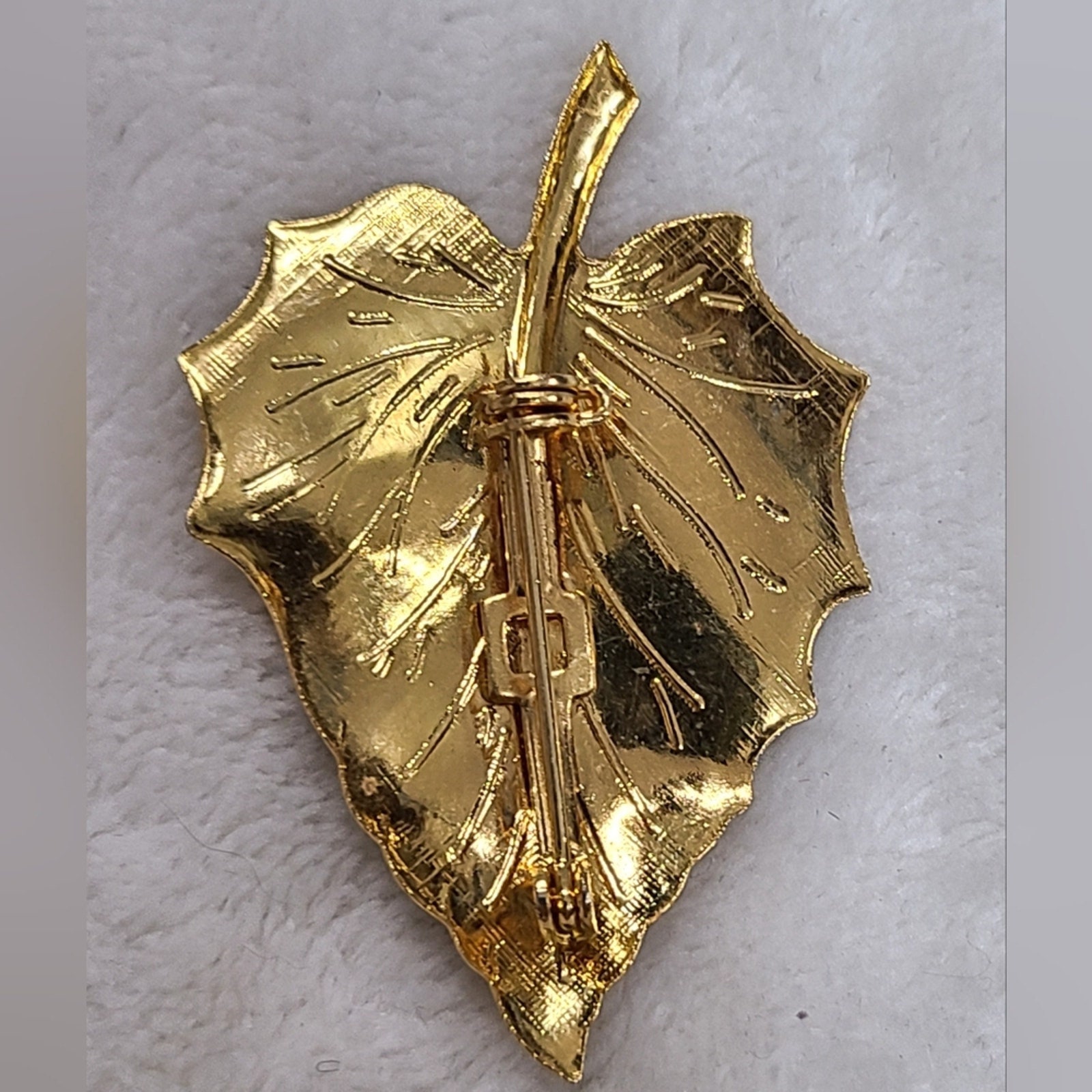 Vintage Gold Tone Leaf Brooch - Etsy Canada