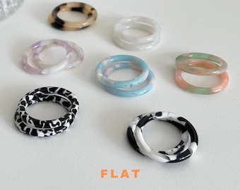 Anel fino empilhável em resina acrílica - Não mancha, para uso diário, anéis exclusivos, minimalistas, coloridos, resistentes à oxidação e simples.