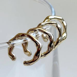 Gold Wave Ear Cuff - Adjustable Ear Cuff in Gold, Minimal Slim Simple Ear Cuff for Conch, Lobe, Irregular Unique Earcuffs, Basic Essential