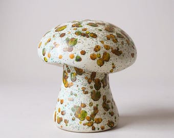 Vintage Mid Century Salt/Soap Shaker