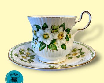 Tea Pots, Teacups & Sets