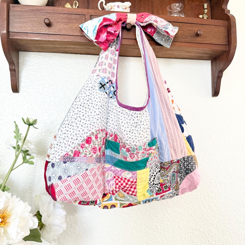 Remade Vintage Quilt Tote Bag, Handmade Patchwork Shoulder Bag, Cottagecore Farmhouse Purse image 3