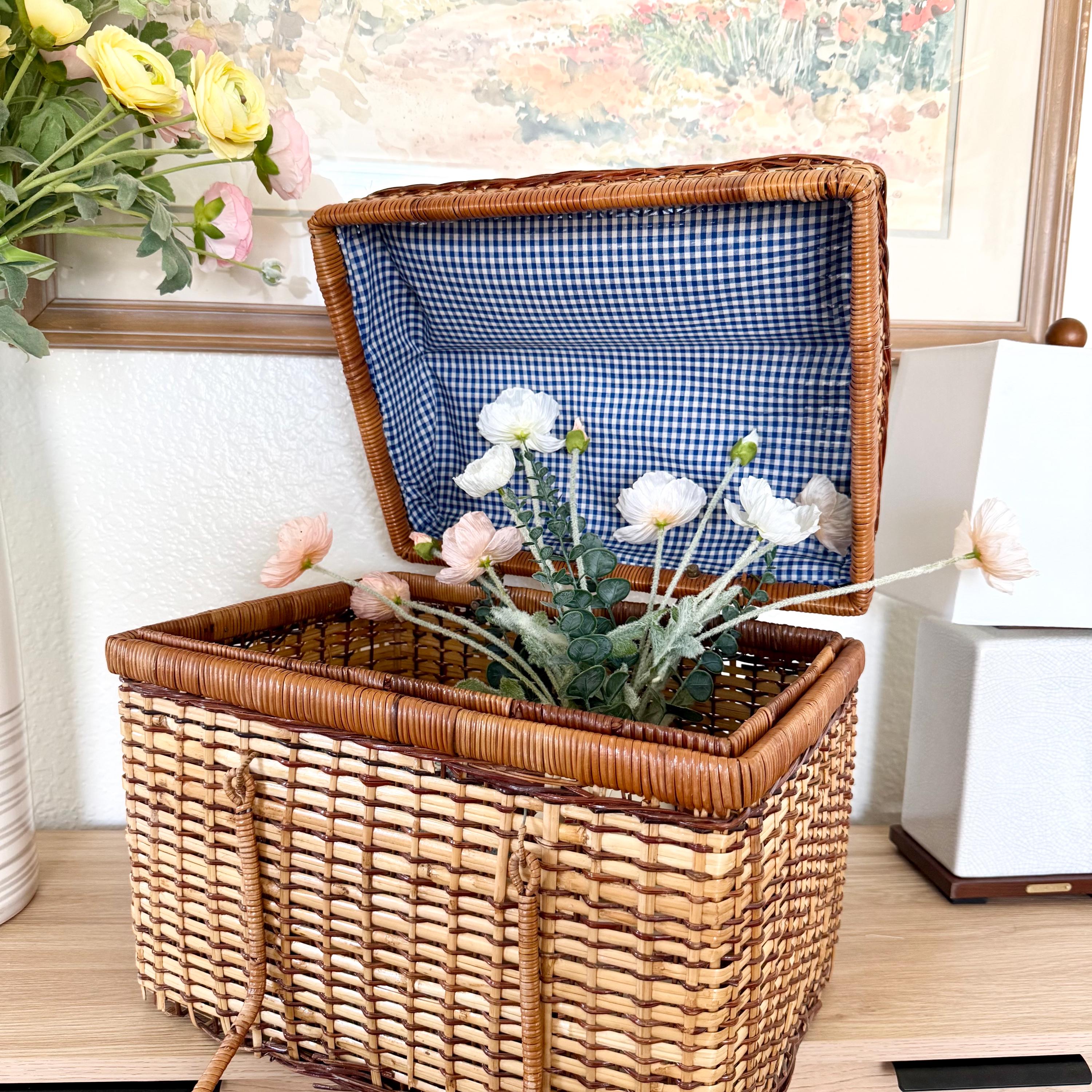 洋書 Antique Baskets and Basketry: A Collecto Japanese Antique Bamboo Flat Basket with Lid - Zentner