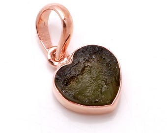 Pendentif cœur en moldavite de République tchèque, bijou artisanal en argent sterling 925, pendentif solitaire, météorite moldavite, cadeau de Noël pour elle