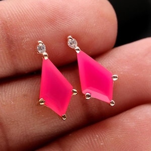 Natural Hot Pink Chalcedony Kite Stud Earrings, 925 Sterling Silver Handmade Jewelry, Rose Gold Plated Studs, Modernist Studs, Birthday Gift