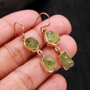 Pendientes colgantes de peridoto verde: chapados en oro rosa, joyería vintage de plata de ley.