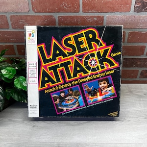 Vintage 1978 Laser Attack board game