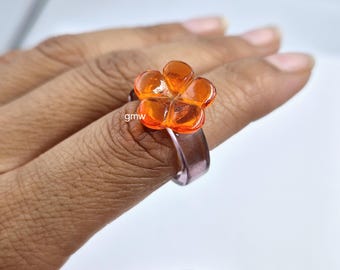 Handgemachte Amethyst Quarz Hand geschnitzte & rote Quarz Blume Ring: Polierter Edelstein Blume Ring