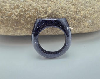 Polished Sunstone Quartz Ring: Polished Gemstone