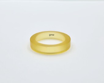Frosted Yellow Quartz Ring: Frosted Gemstone