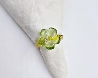 Gelber Onyx Hand geschnitzt & Peridot Quarz Blume Ring: Polierter Edelstein Blume Ring