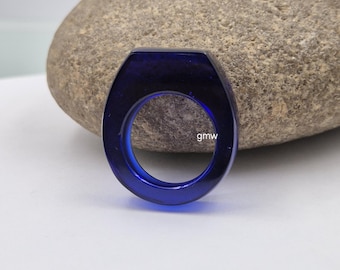 Polished Blue Quartz Ring: Polished Gemstone