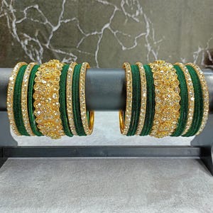Green Indian Bridal Bangle Set with Center Kundan Kada,  Kundan Kada, Wedding Bangles, Indian Pakistani Jewelry, Bridal Bangles Stack