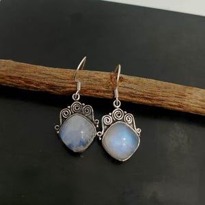 Natürliche Regenbogen Mondstein Ohrringe, 925 Sterling Silber Ohrring, weiße Edelstein Ohrringe, handgemachte Frauen Ohrring, baumeln Geschenk Ohrringe