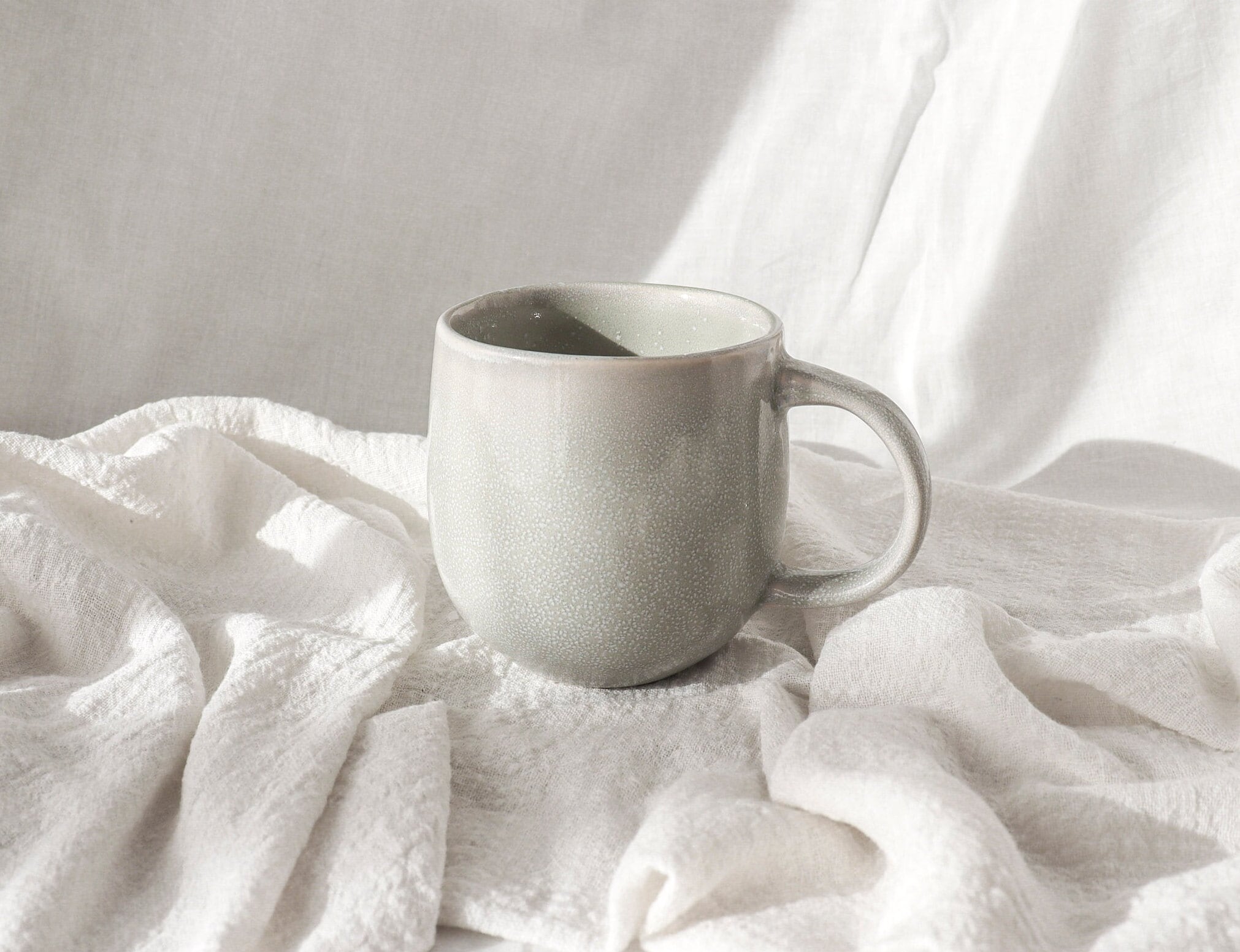 Tasse Graphique Sans Anse LIV Interior – Céramique – Couleur Menthe – Comme Neuve