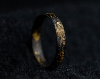 Medium Carbon & Gold ring – 4mm, classic but with mystery twist. Black minimalist unisex jewelry.