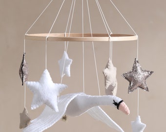 Swan mobile with white swan and glitter star, gift, baby shower, felt, handmade, nursery, rabbits, for children's room