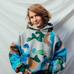 Bluza z kapturem oversize w stylu patchworku, z recyklingowanych resztek bawełny, XS/M