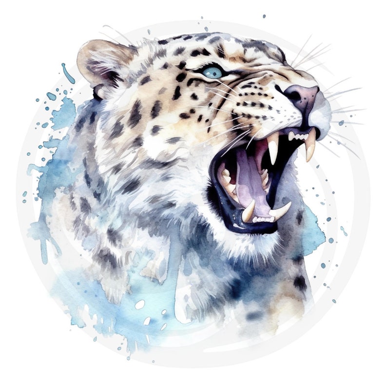 Puede incluir: Una pintura de acuarela de un leopardo de las nieves con la boca abierta en un rugido. El fondo es una acuarela azul claro con salpicaduras blancas.