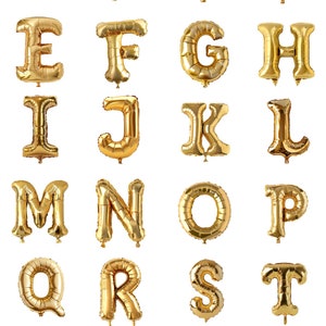 Puede incluir: Globos de letras doradas, cada letra es un globo separado. Los globos est&aacute;n inflados y tienen un acabado dorado brillante.