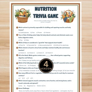 Può includere: Un foglio di gioco a quiz sulla nutrizione con un bordo marrone. Il titolo recita "Nutrition Trivia Game". Il foglio include domande a scelta multipla sulla nutrizione, con un logo della versione 4. Cesti decorativi di cibo sono negli angoli.