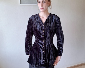 Vintage 1990s crinkled velvet look-alike tailored longline ladies blazer in black