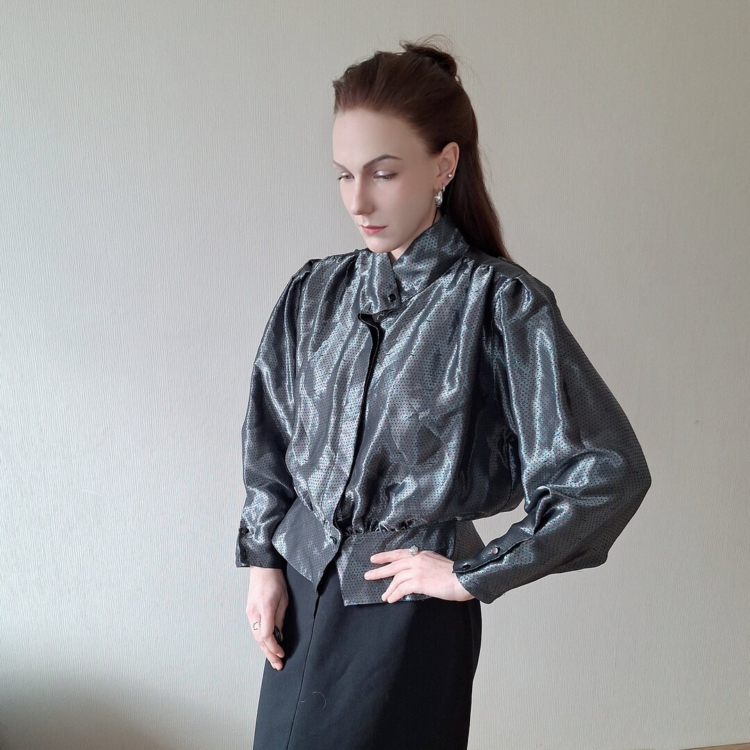 Retro Flared Sleeve Blouse - Slim Fit Vintage Top main image 1