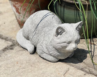 stone/concrete cat garden ornament statue