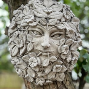 stone/concrete green lady wall hanging garden ornament statue