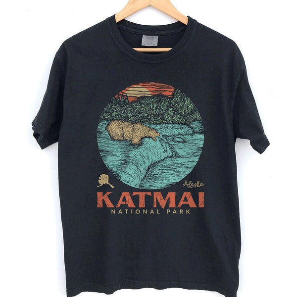 Alaska Katmai National Park, Retro Bear Fishing shirt, Katmai Park Gifts, Alaska camping hiking shirt, Bears of Katmai, Alaska Katmai Bear