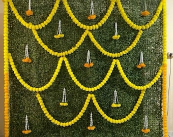 Sfondo per Puja con Marigold per decorazioni Haldi Decorazioni Mehndi Decorazioni per palcoscenici Decorazioni per matrimoni indiani Decorazioni Mehndi