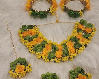 Floral Haldi Mehndi Jewelry Set | Indian Wedding Necklace, Earrings, Maang Tikka & Gajra