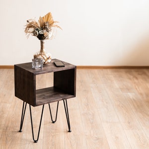 Modern Bedside Table, Nightstand Bedroom With Hairpin Legs 画像 1