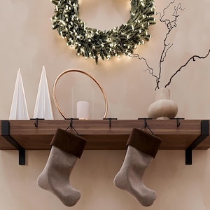 Soporte para calcetines navideños para repisa de chimenea |Juego de 1 a 5 colgadores de metal para guirnaldas navideñas y decoración festiva imagen 3