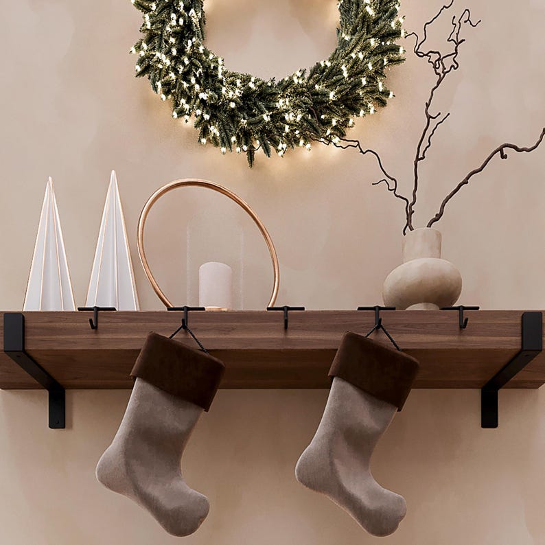 Soporte para calcetines navideños para repisa de chimenea |Juego de 1 a 5 colgadores de metal para guirnaldas navideñas y decoración festiva imagen 3