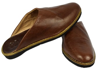 Babouche traditionnelle en cuir confortable et résistante pour homme – Coloris Marron foncé