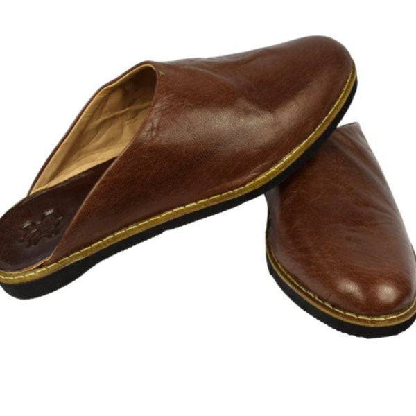 Babouche traditionnelle en cuir confortable et résistante pour homme – Coloris Marron foncé