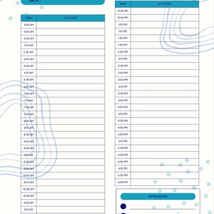 Könnte beinhalten: Ein druckbarer Tagesplan für Babys mit einem blauen und weißen Farbschema. Der Zeitplan umfasst die Zeiten von 3:00 Uhr morgens bis 18:45 Uhr abends und Platz zum Eintragen von Aktivitäten. Die Worte "Sweet Little Baby" stehen oben auf der Seite.