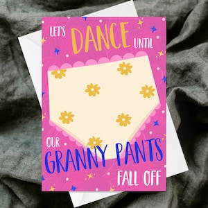 Laten we dansen tot onze oma broek eraf valt Wenskaart - handgemaakte getextureerde wenskaart - eigenzinnig - vriend - verjaardag - humor - grappig